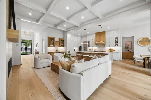 $1,850,000 | 5314 Evergreen Street, Bellaire, TX 77401