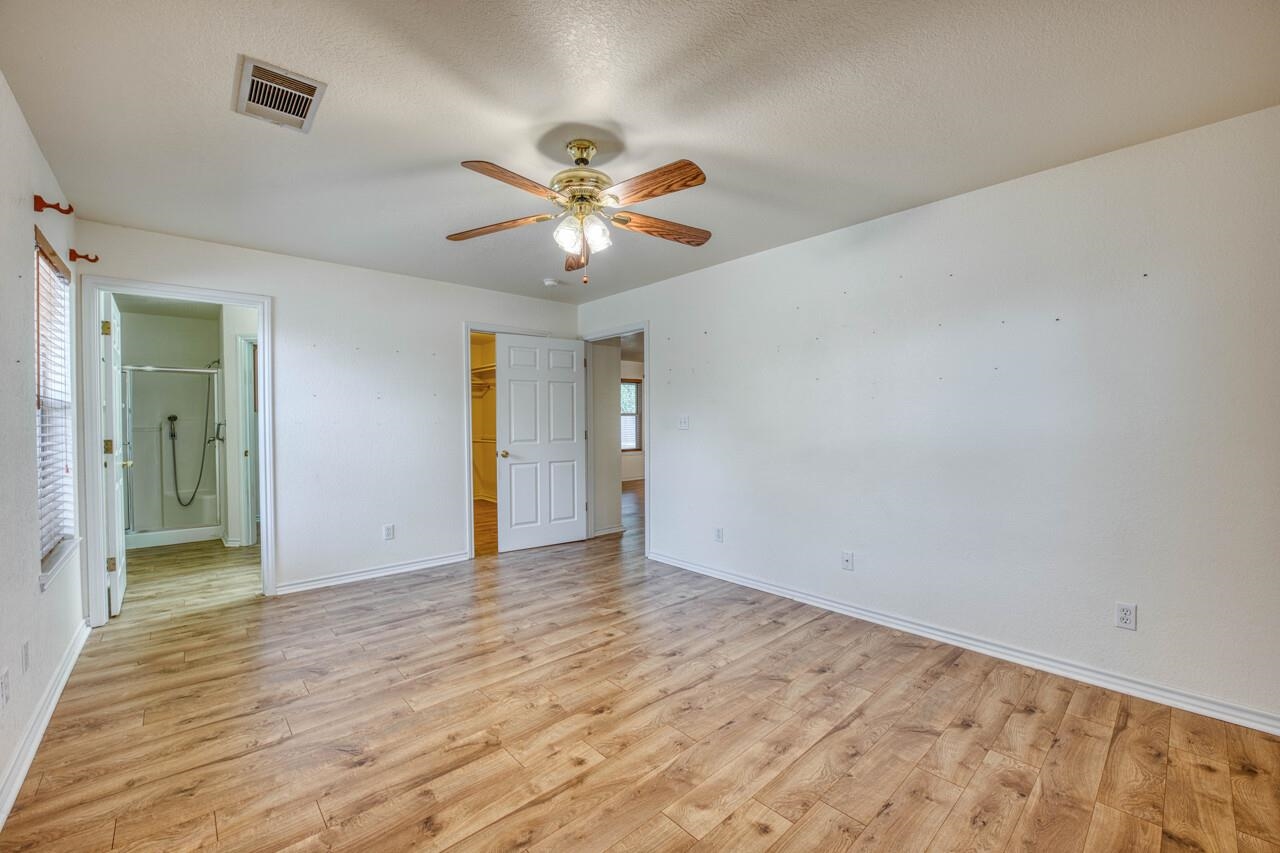 2224 Ridgeview Drive Kingsland, TX 78639 - Photo 14 of 34 Gallery Image 14
