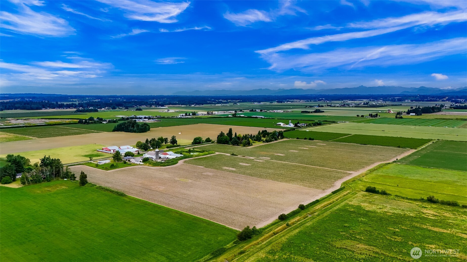 8634 Double Ditch Road Lynden, WA 98264 - Photo 26 of 40 a view of a tennis court