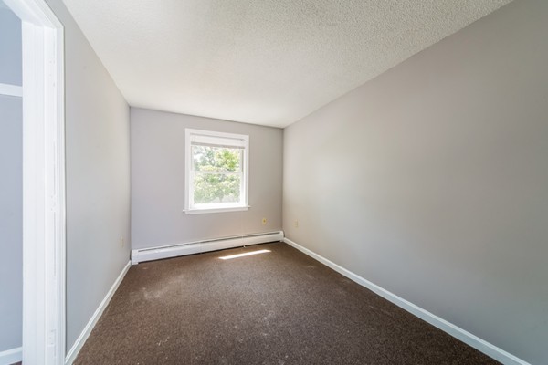 115 Lois Street Springfield, MA 01109 - Photo 17 of 29