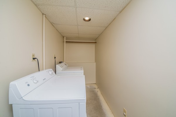 115 Lois Street Springfield, MA 01109 - Photo 23 of 29