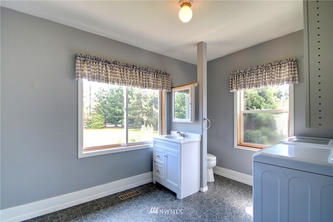 604 Gardner Road Burlington, WA 98233 - Photo 10 of 24 Gallery Image 10