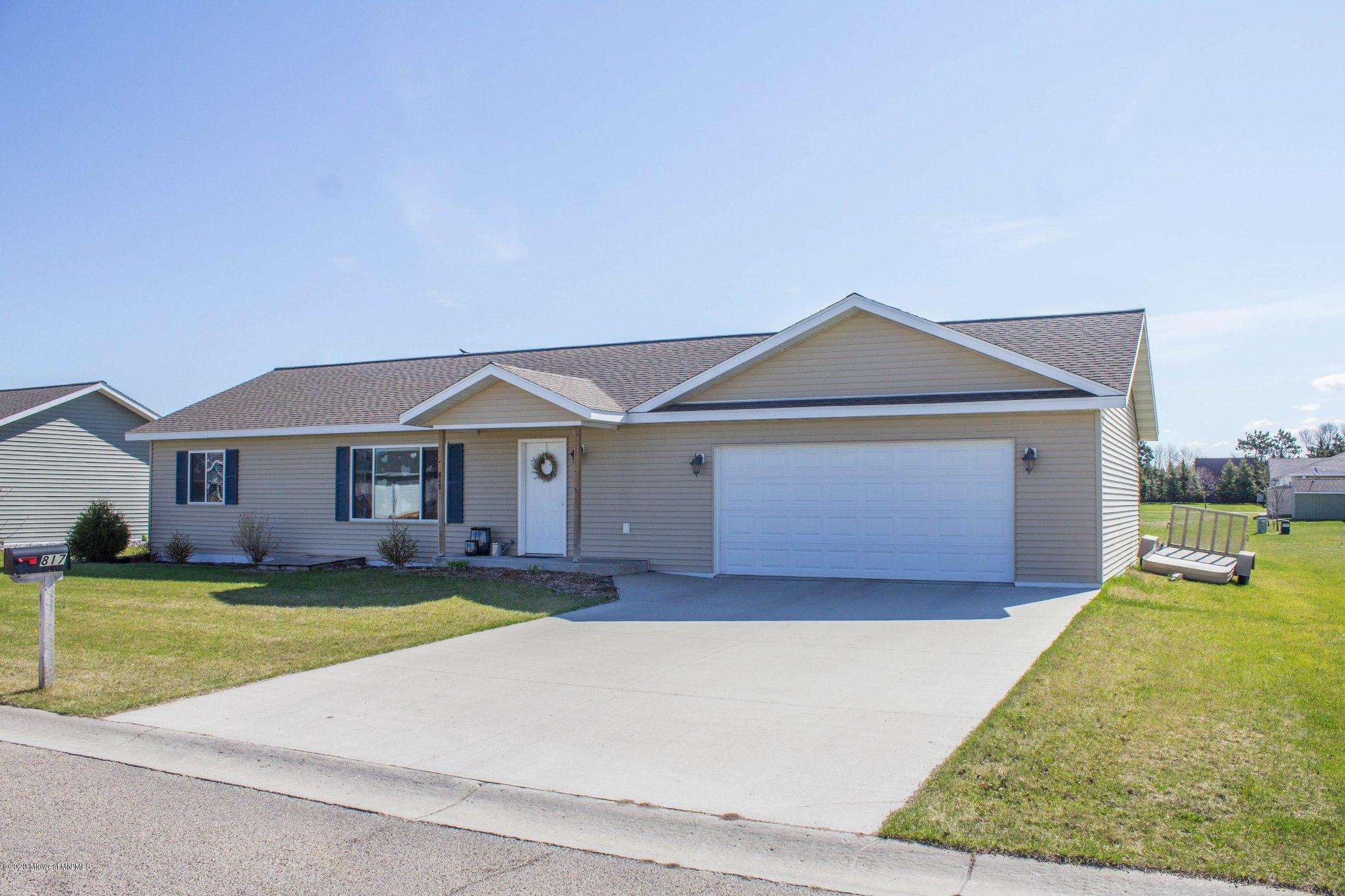 817 8th Avenue Southwest Perham, MN 56573 - Photo 1 of 1 Gallery Image 1