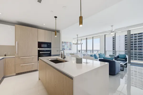 $2,650,000 | 3100 North Ocean Drive, Unit H1506, Singer Island, FL 33404