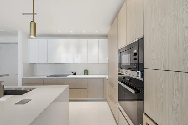 $2,650,000 | 3100 North Ocean Drive, Unit H1506, Singer Island, FL 33404