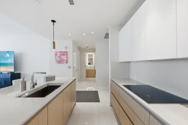 $2,650,000 | 3100 North Ocean Drive, Unit H1506, Singer Island, FL 33404