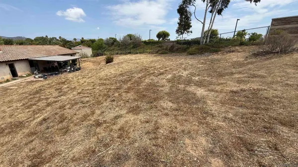 $900,000 | 1565 Montiel Road, Unit 22609269, San Marcos, CA 92069