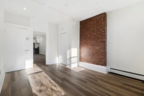$2,800 | 606 1st Street, Unit 8, Hoboken, NJ 07030