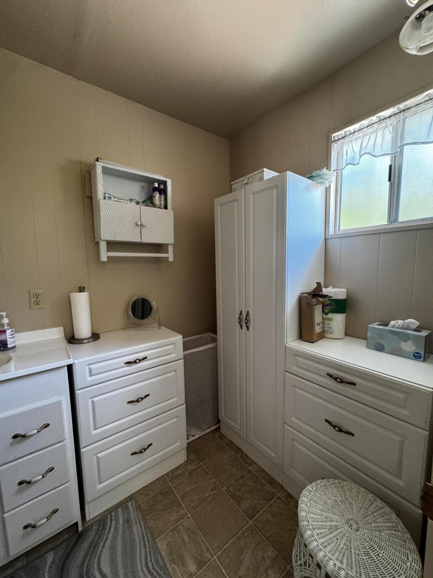 52670 Forest Rte 4S02 Idyllwild, CA 92549 - Photo 19 of 51 a bedroom with a bed and a dresser