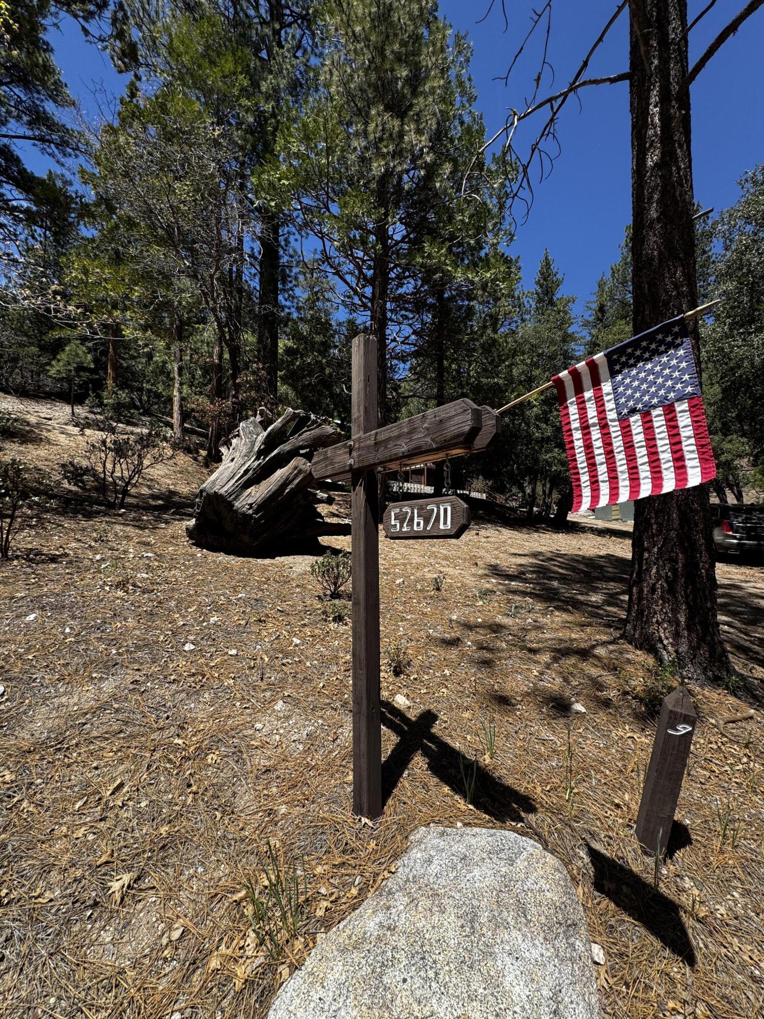 52670 Forest Rte 4S02 Idyllwild, CA 92549 - Photo 51 of 51 a street sign on a sidewalk