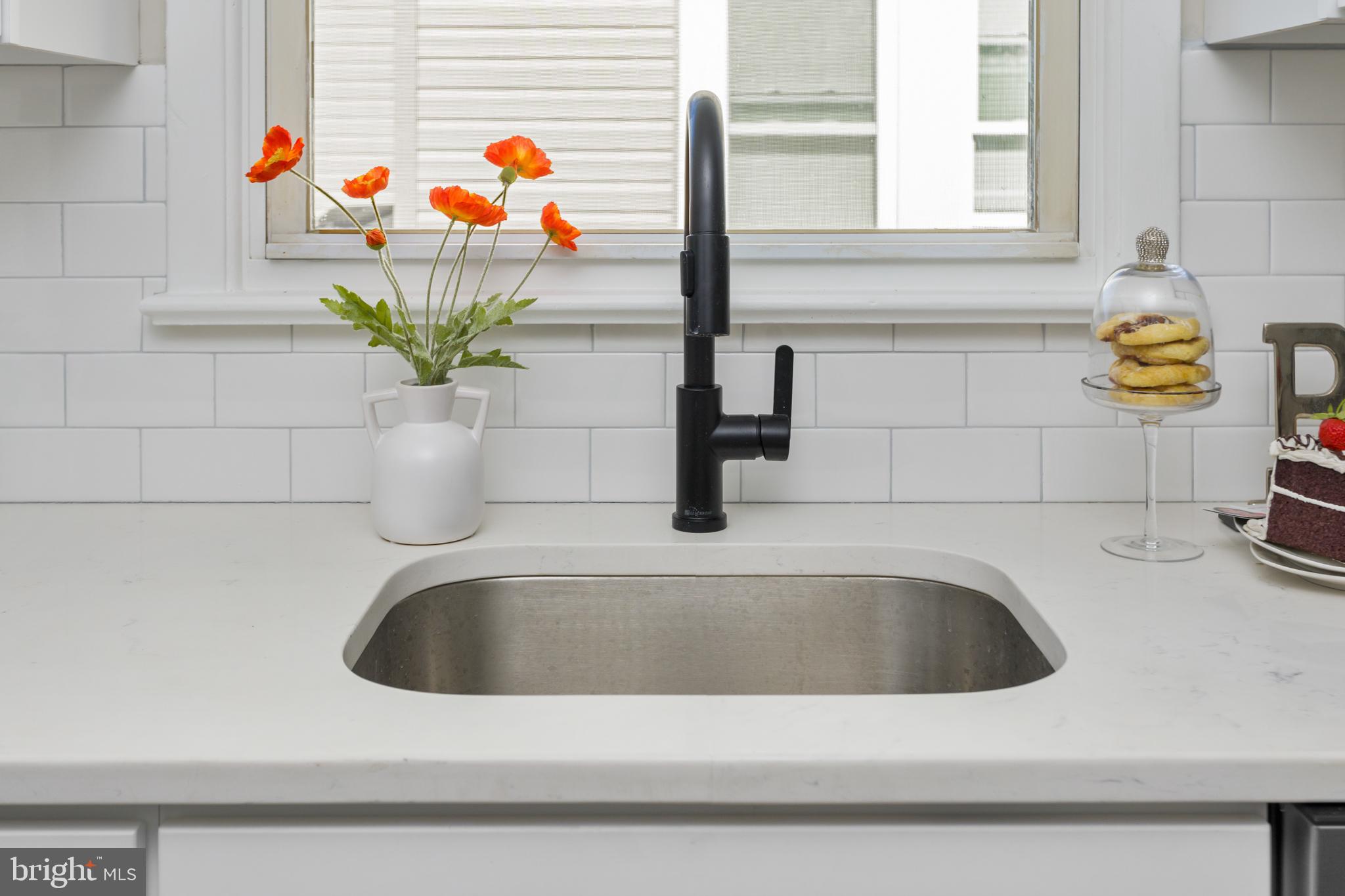 718 East Howell Street Hamilton, NJ 08610 - Photo 13 of 33