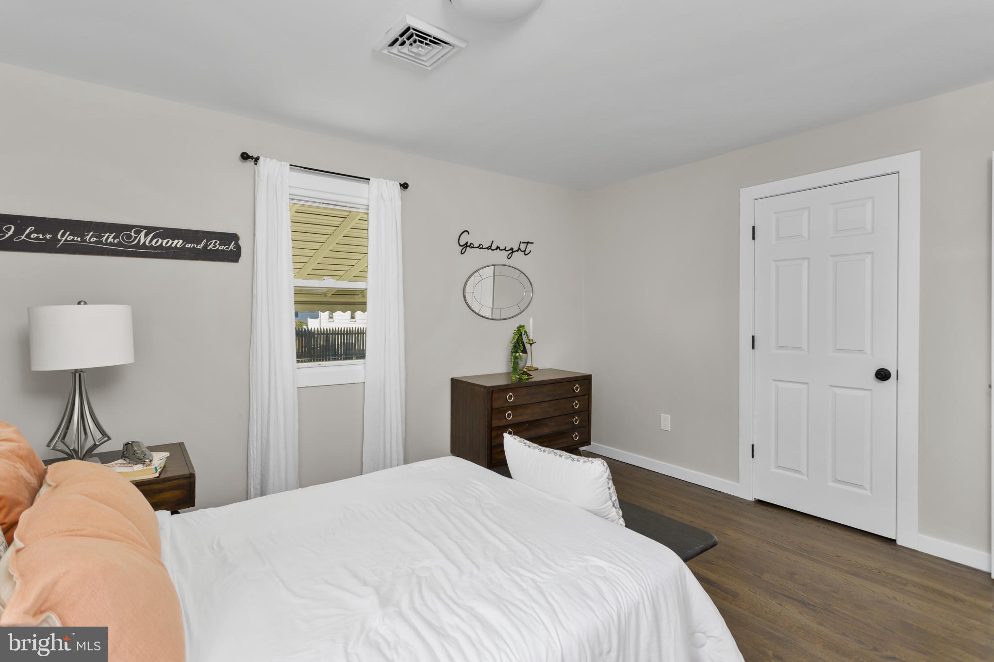 718 East Howell Street Hamilton, NJ 08610 - Photo 16 of 33