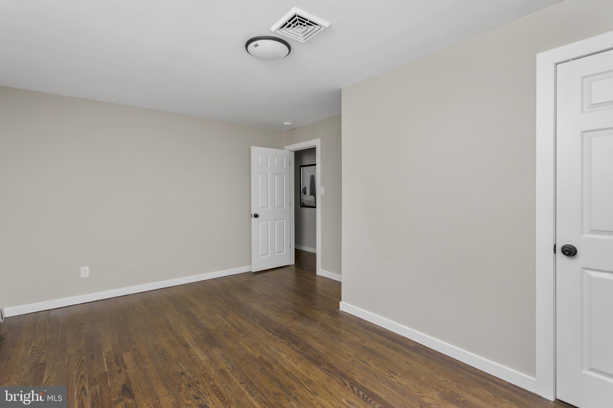 718 East Howell Street Hamilton, NJ 08610 - Photo 20 of 33