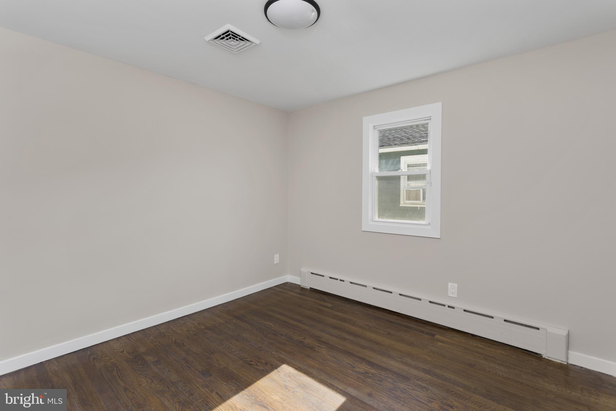 718 East Howell Street Hamilton, NJ 08610 - Photo 22 of 33