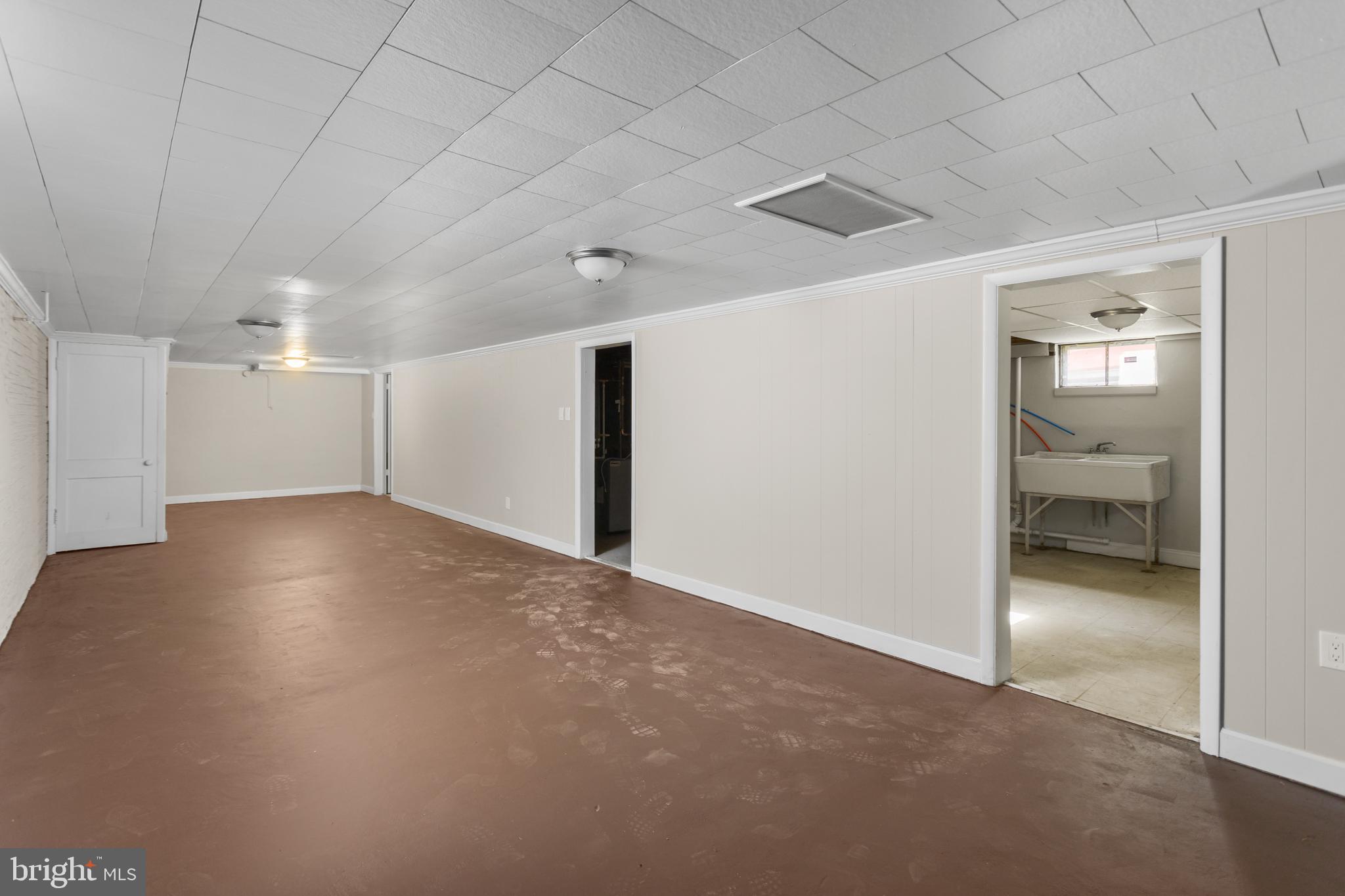 718 East Howell Street Hamilton, NJ 08610 - Photo 25 of 33