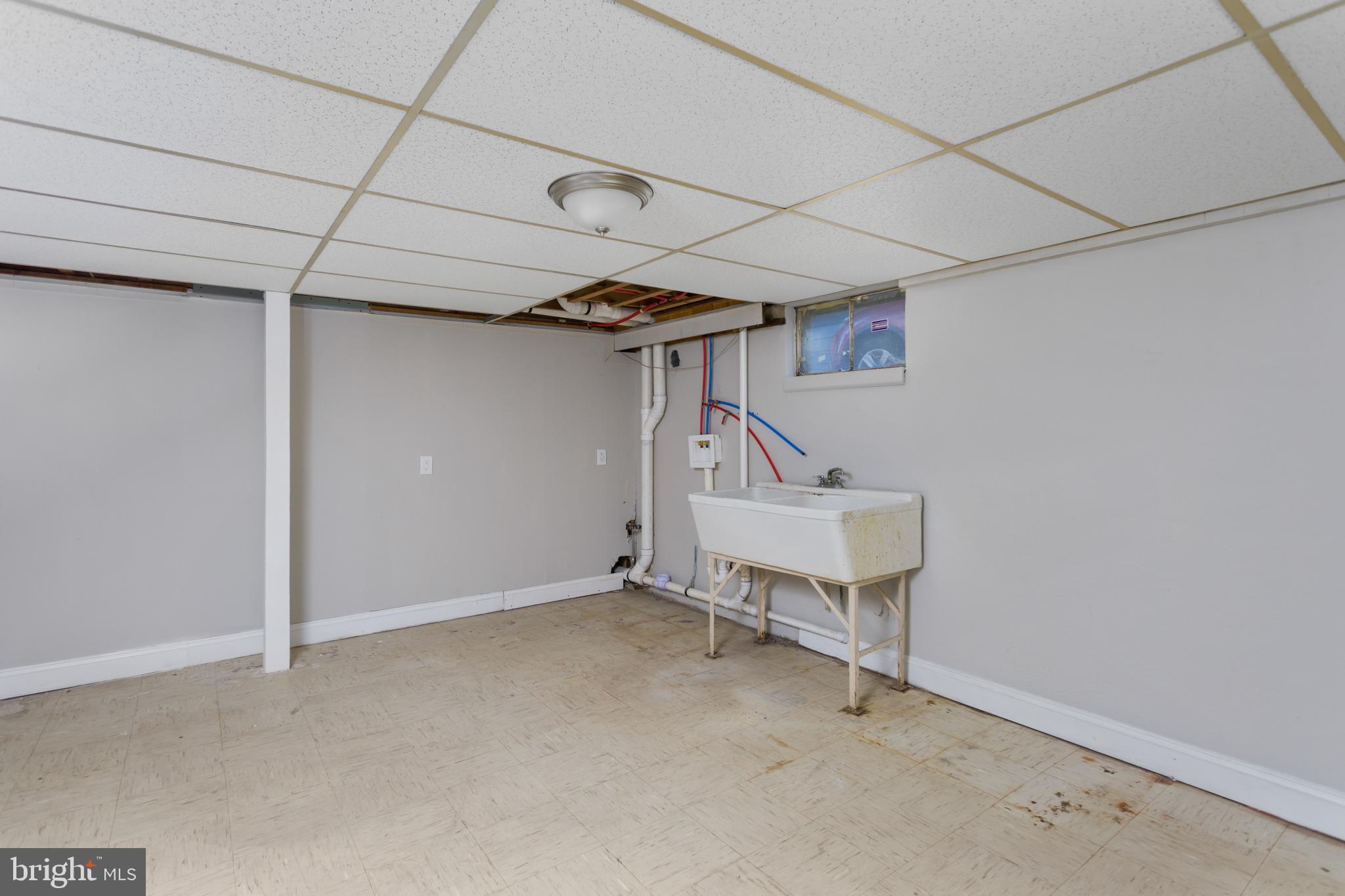 718 East Howell Street Hamilton, NJ 08610 - Photo 26 of 33