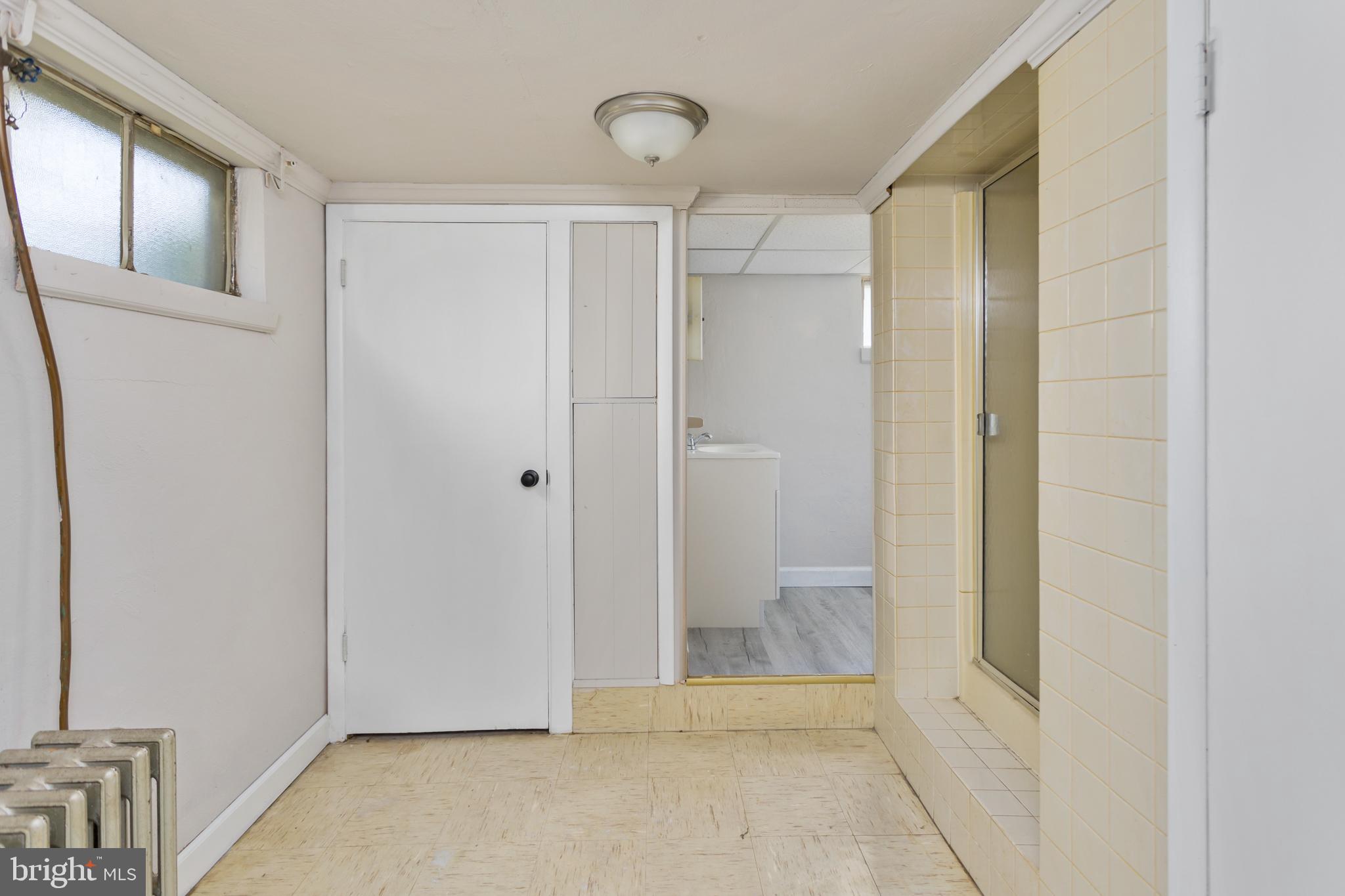 718 East Howell Street Hamilton, NJ 08610 - Photo 28 of 33