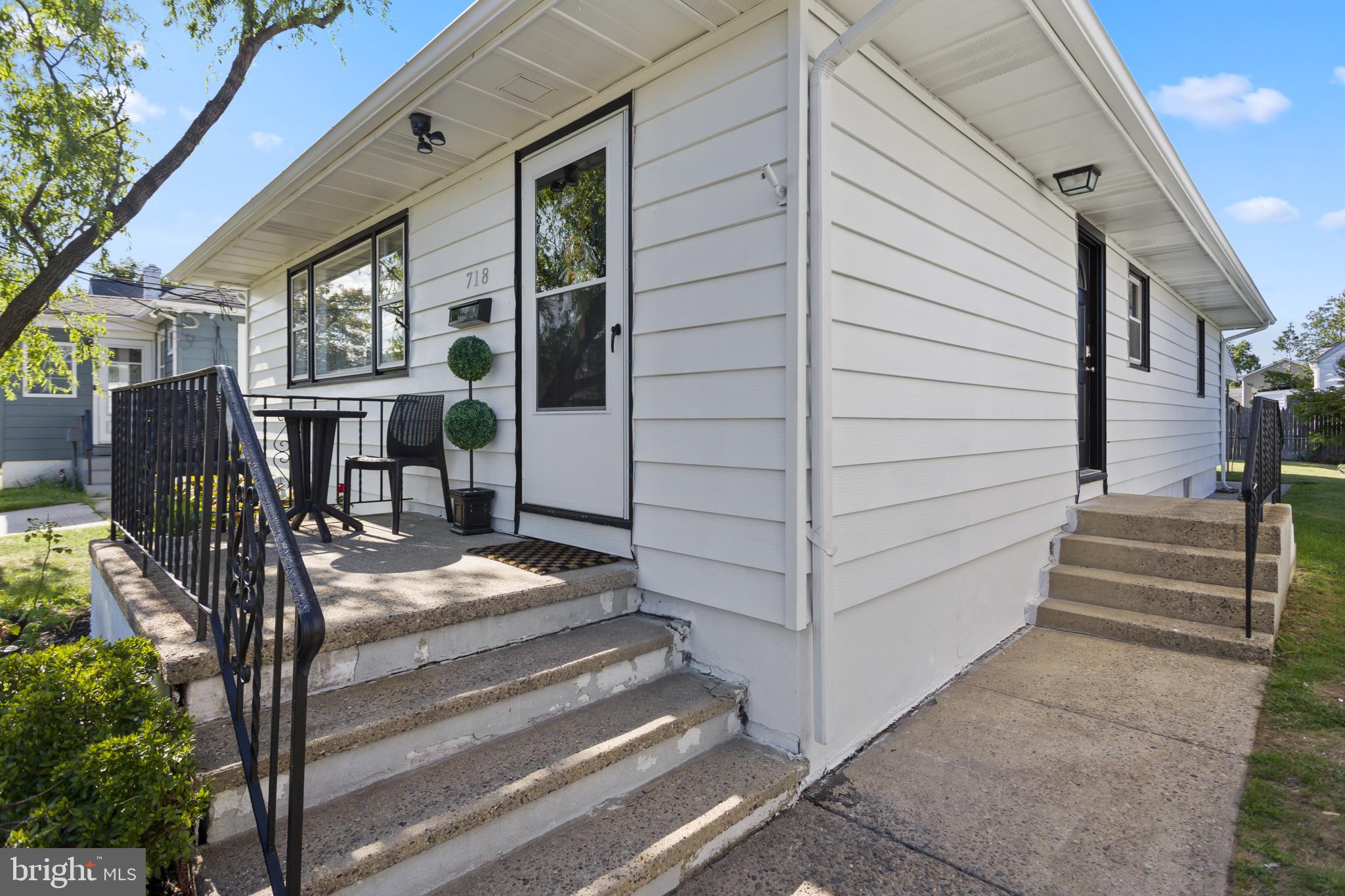 718 East Howell Street Hamilton, NJ 08610 - Photo 4 of 33