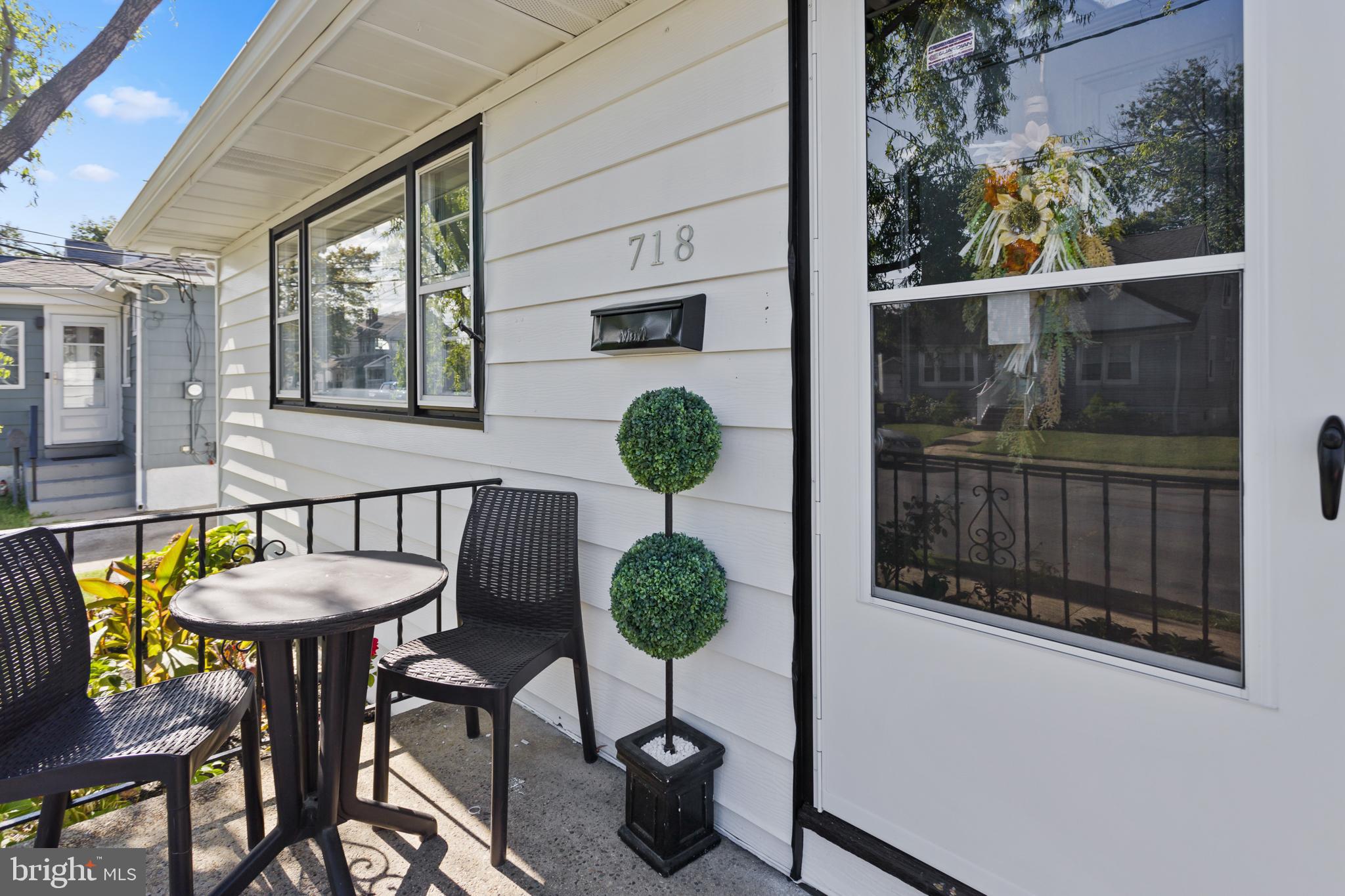 718 East Howell Street Hamilton, NJ 08610 - Photo 5 of 33