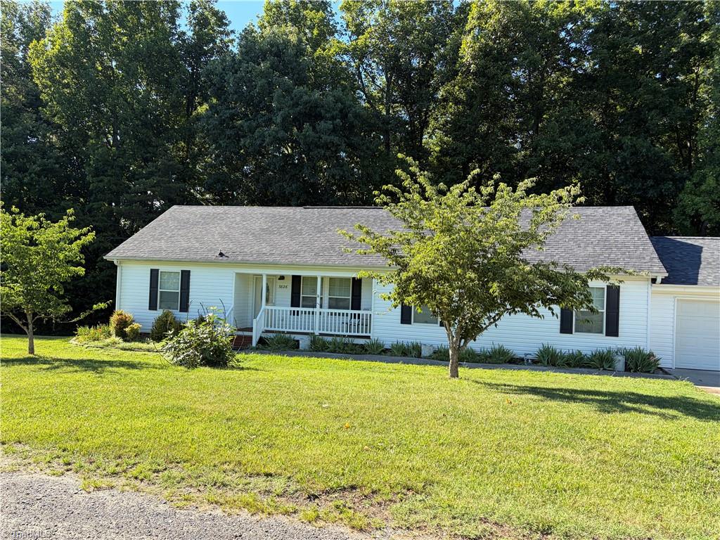 3826 Running Deer Road Jonesville, NC 28642 - Photo 2 of 24