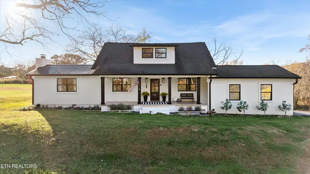 $600,000 | 7931 Dry Valley Road, Loudon, TN 37774