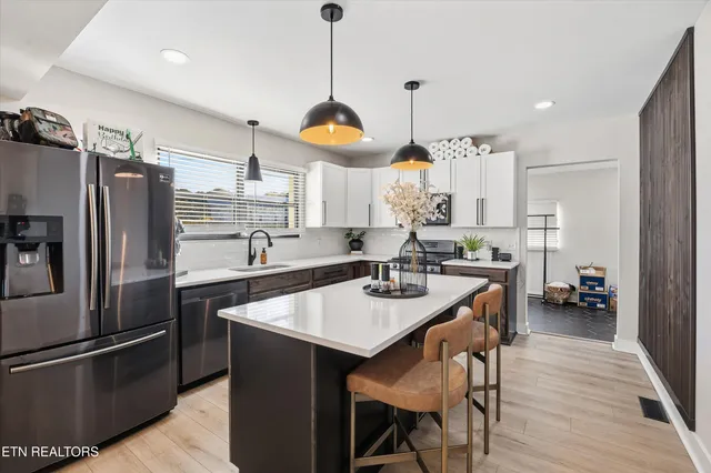 $600,000 | 7931 Dry Valley Road, Loudon, TN 37774