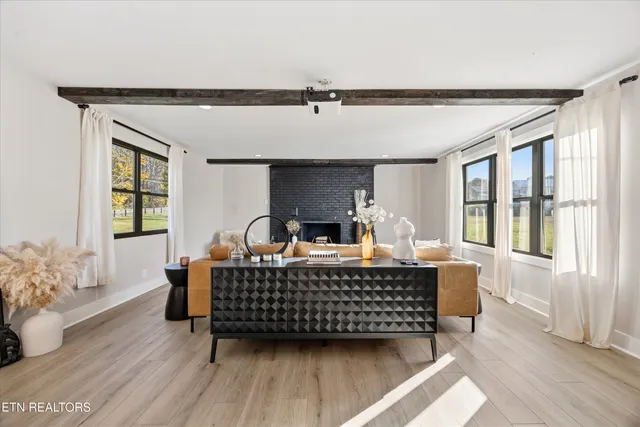 $600,000 | 7931 Dry Valley Road, Loudon, TN 37774