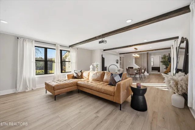 $600,000 | 7931 Dry Valley Road, Loudon, TN 37774