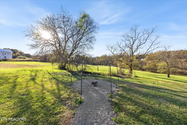 $600,000 | 7931 Dry Valley Road, Loudon, TN 37774