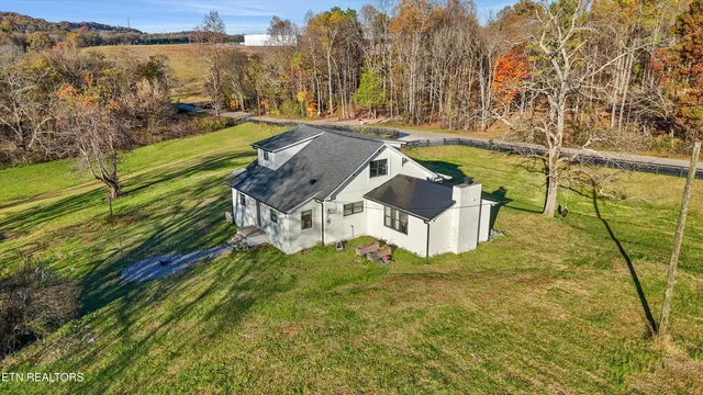 $600,000 | 7931 Dry Valley Road, Loudon, TN 37774