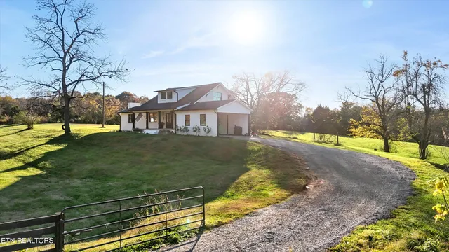 $600,000 | 7931 Dry Valley Road, Loudon, TN 37774