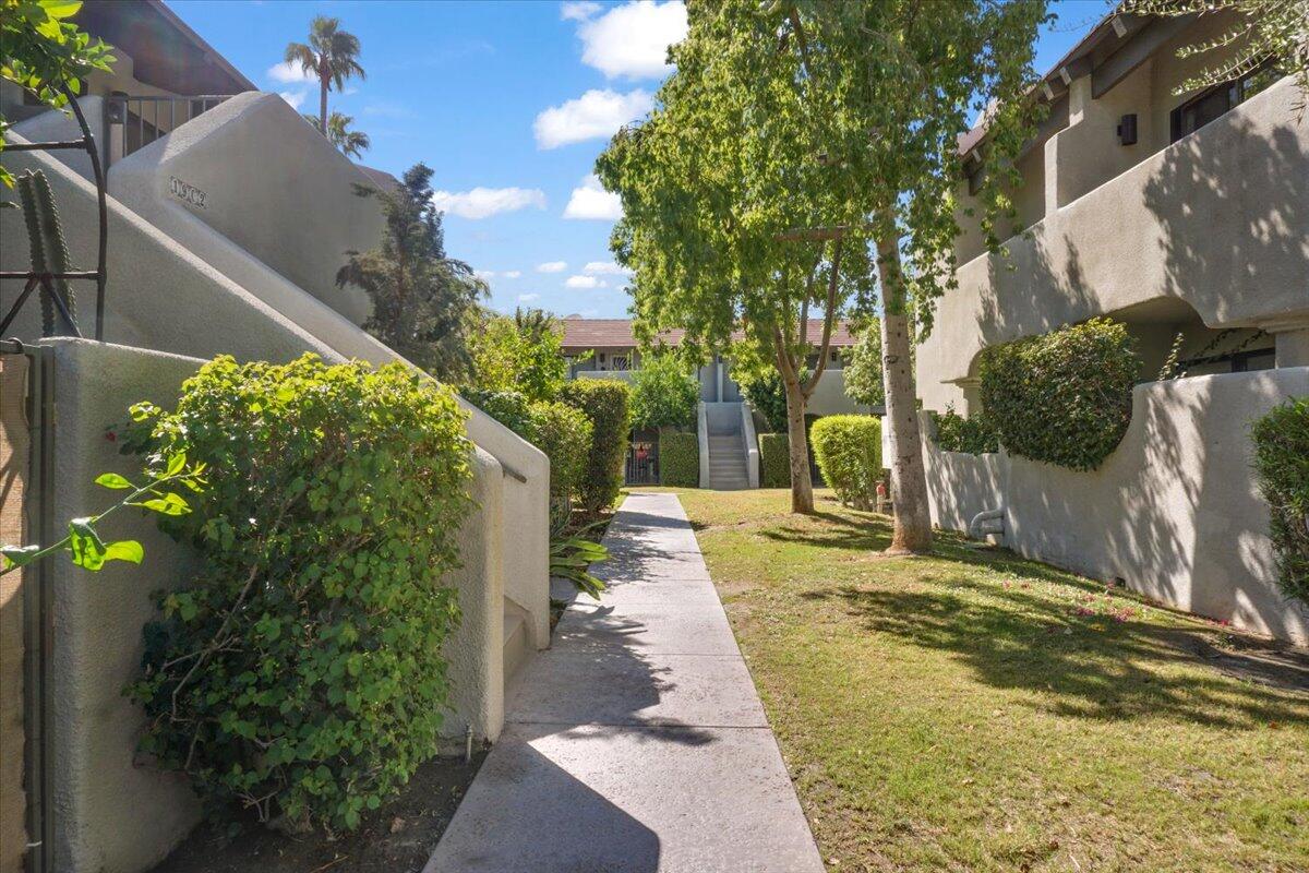 1150 East Amado Road, Unit 18A2 Palm Springs, CA 92262 - Photo 4 of 8 buildings in complex