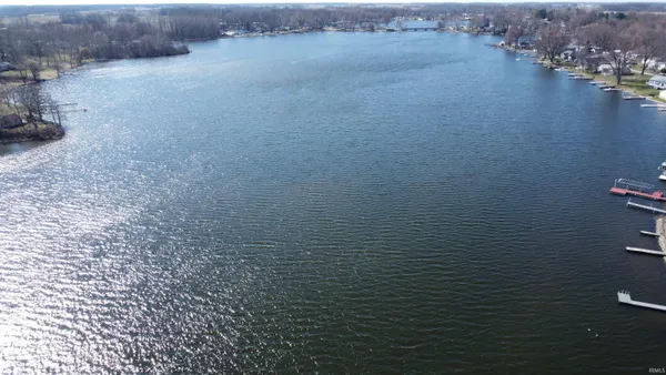 5799 North Lakeshore Drive, Macy, IN 46951