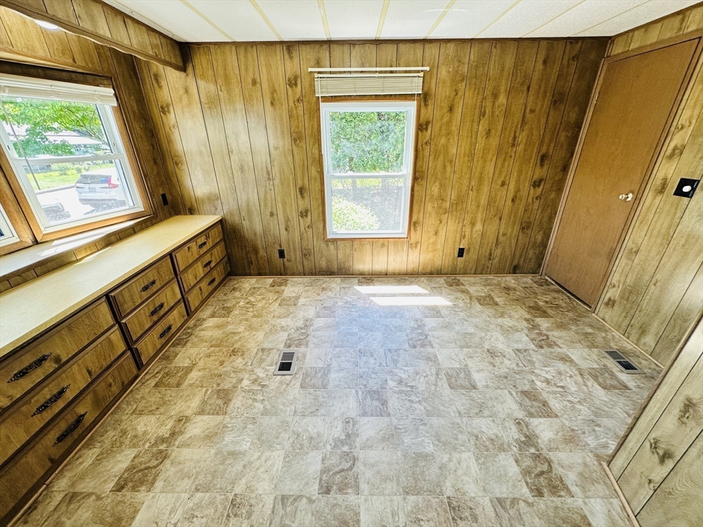 22 Contessa Drive Springfield, MA 01119 - Photo 18 of 36