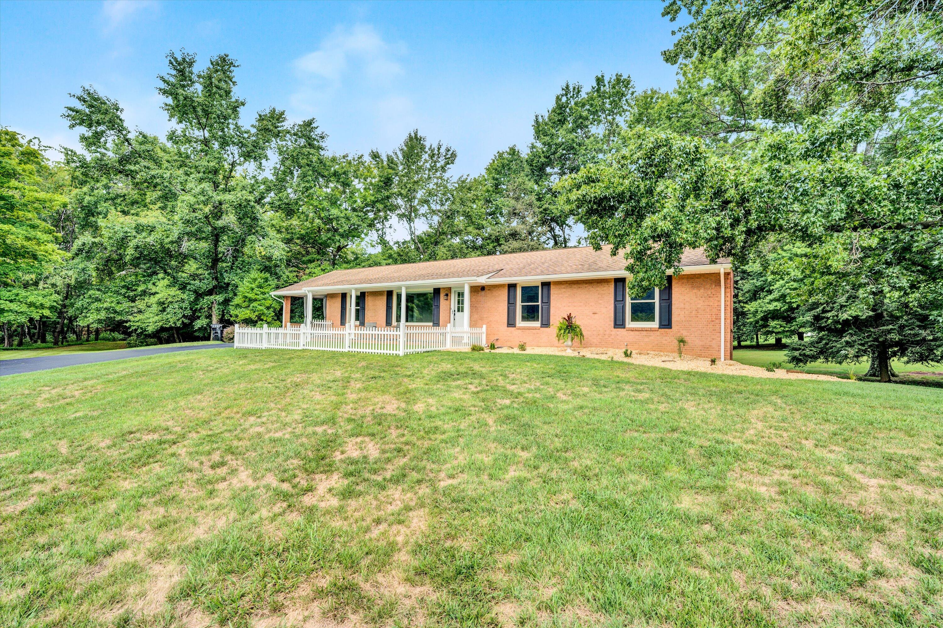 4604 Phyllis Road Northeast Roanoke, VA 24012 - Photo 43 of 44 03-072320240048