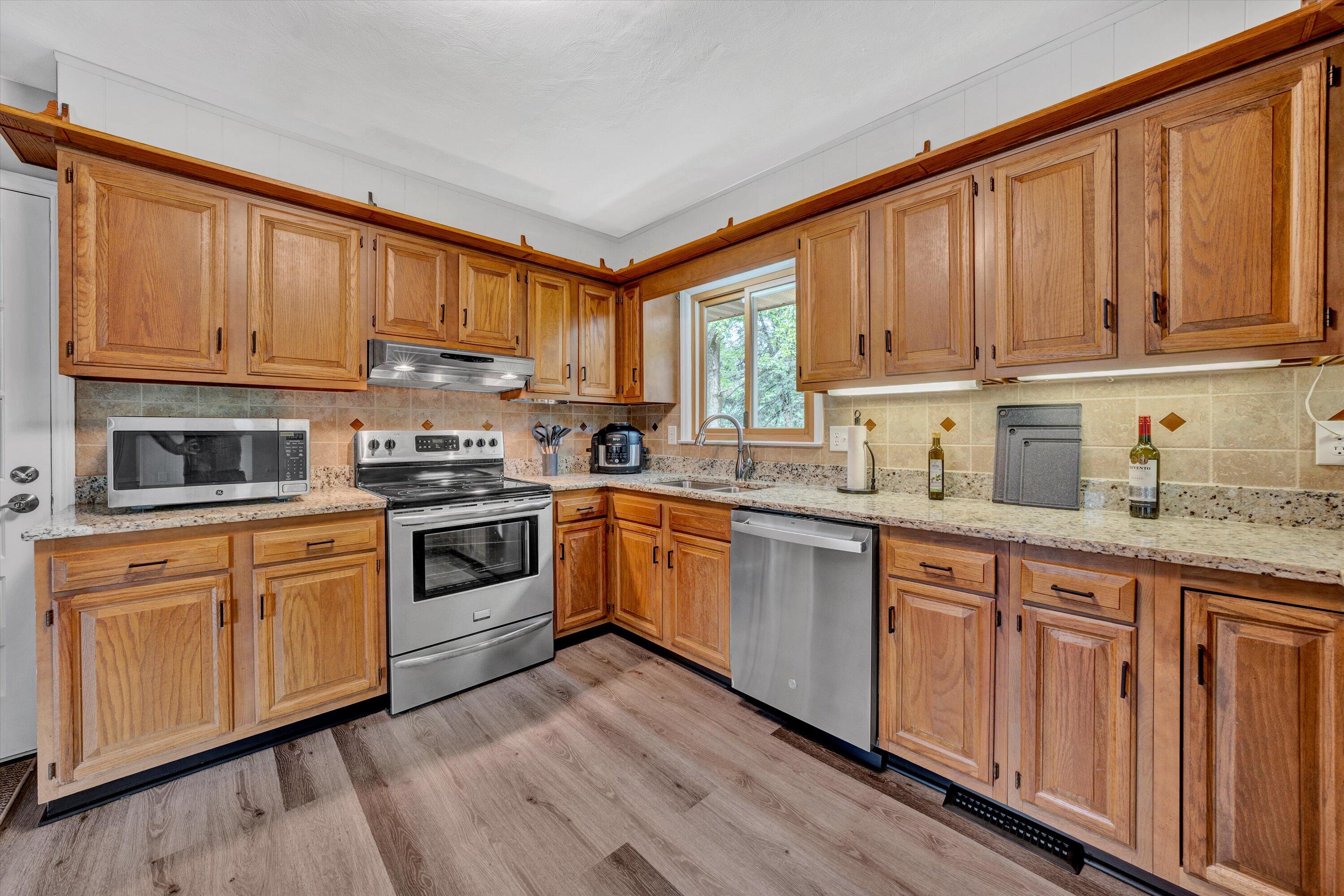 4604 Phyllis Road Northeast Roanoke, VA 24012 - Photo 8 of 44 13-072320240006