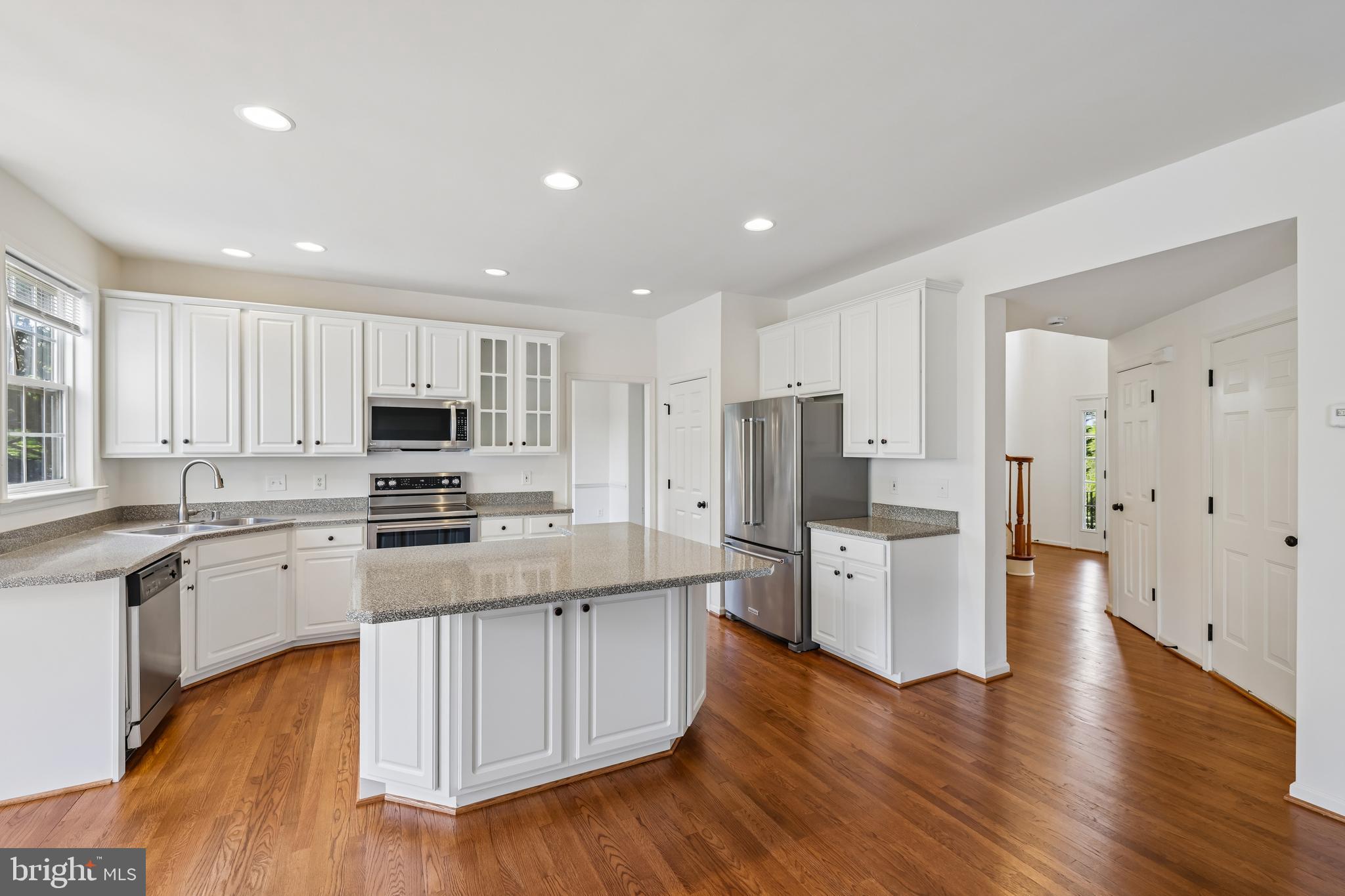 9796 Old Annapolis Road Ellicott City, MD 21042 - Photo 19 of 83 Kitchen