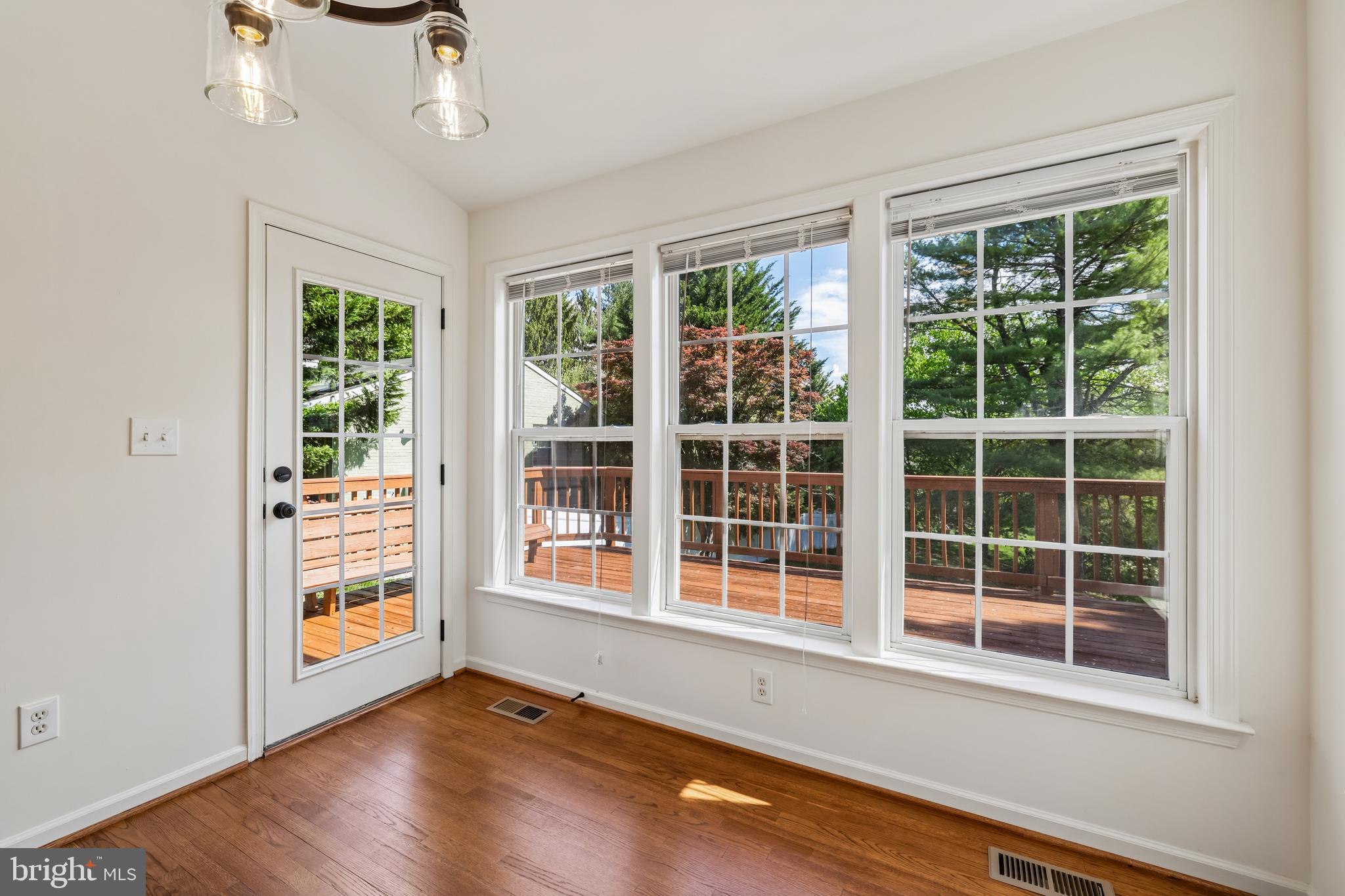 9796 Old Annapolis Road Ellicott City, MD 21042 - Photo 22 of 83 Breakfast Nook