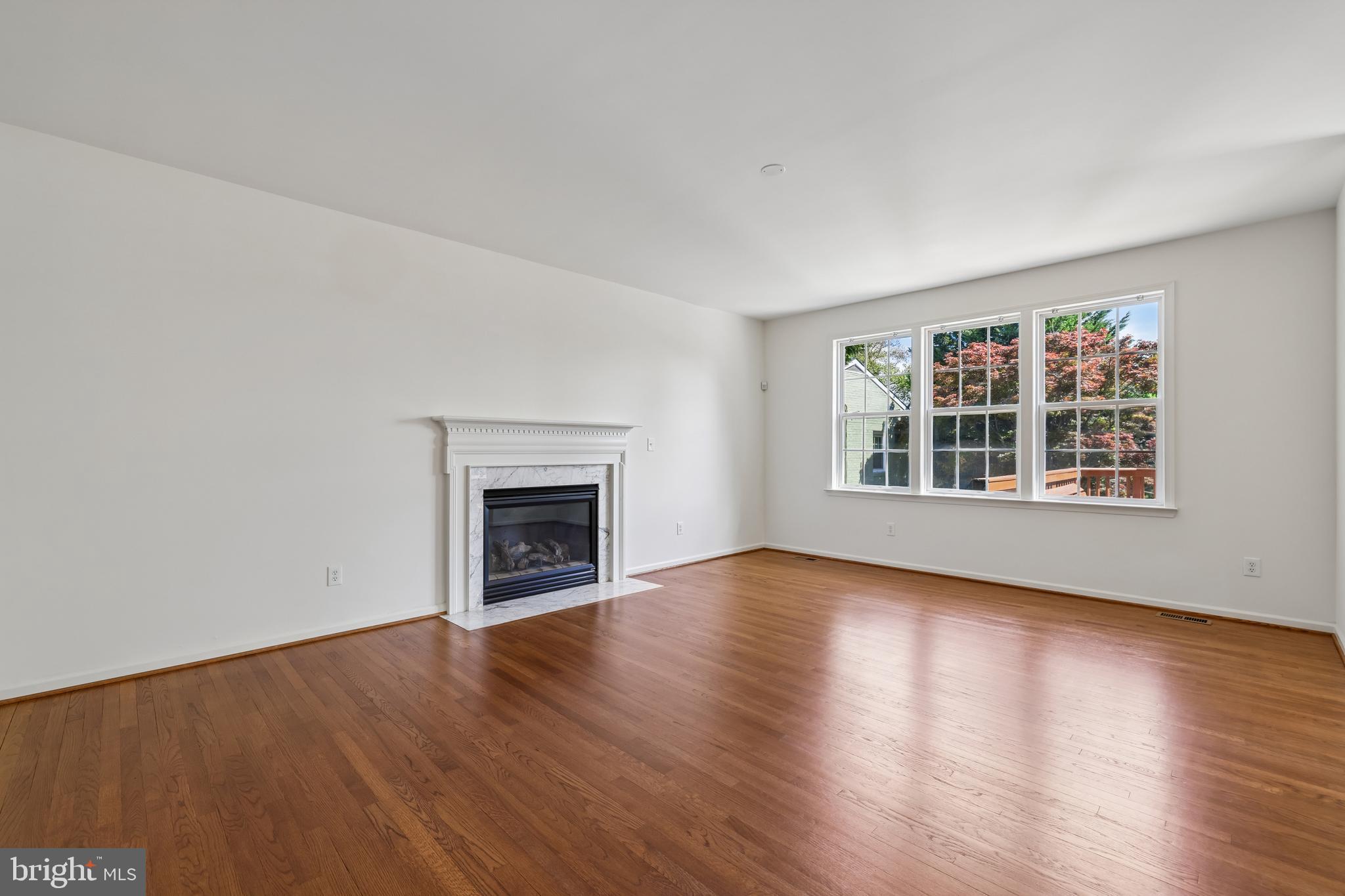 9796 Old Annapolis Road Ellicott City, MD 21042 - Photo 24 of 83 Living Room