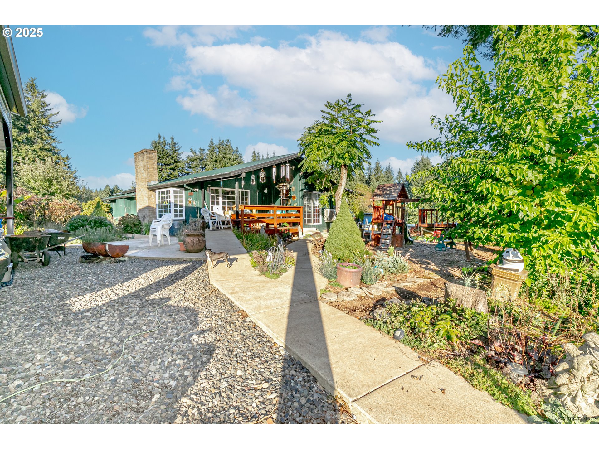 38289 Southeast Coupland Road Estacada, OR 97023 - Photo 3 of 48 a view of outdoor space