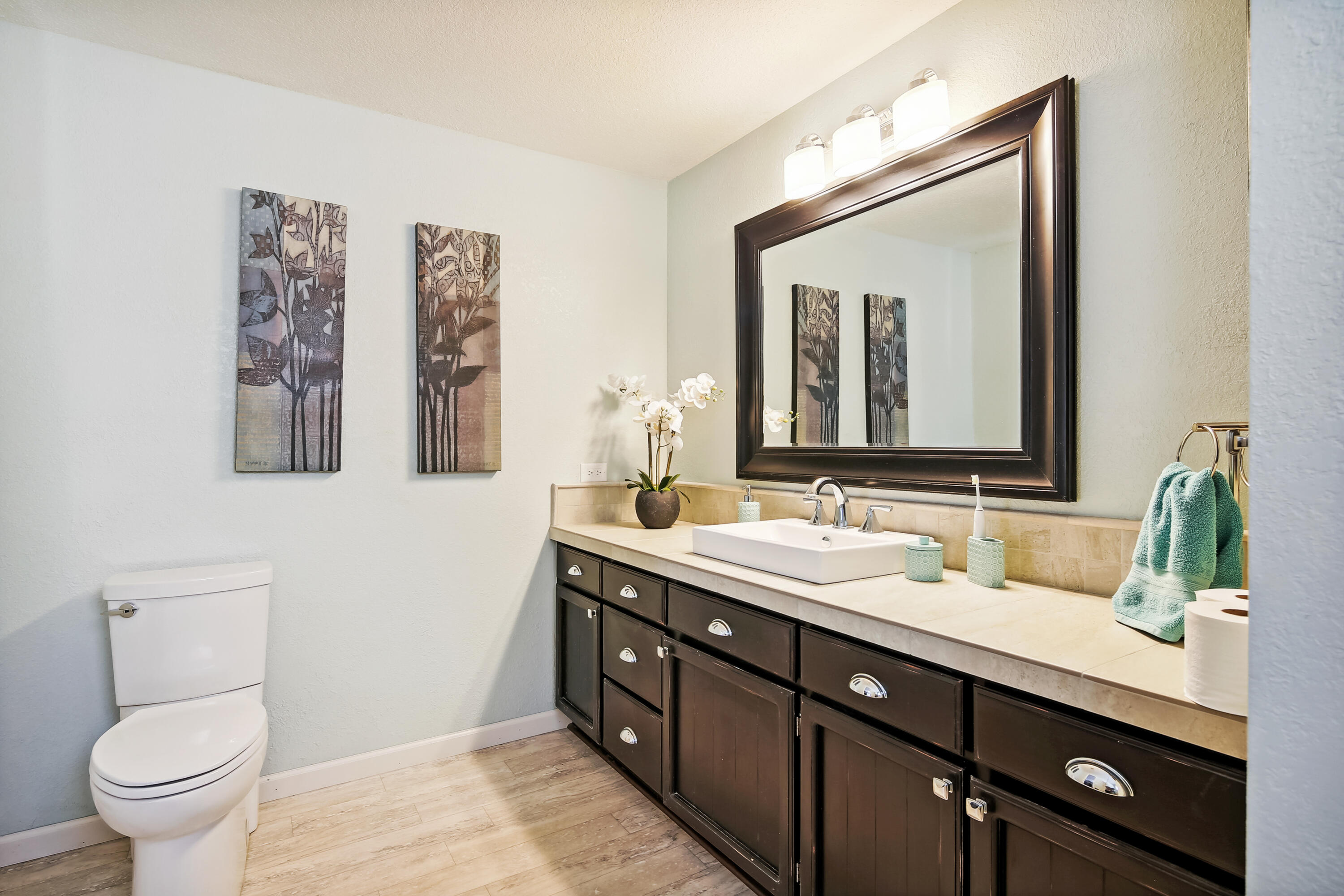 20466 Mainline Road Bend, OR 97702 - Photo 22 of 35 a bathroom with a double vanity sink and a mirror