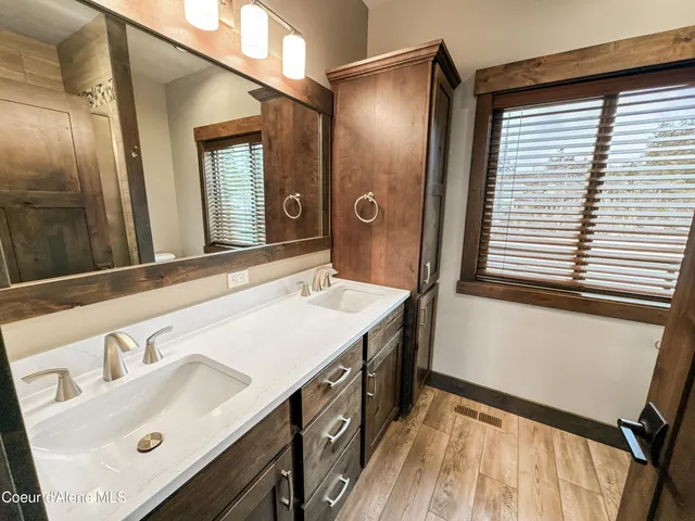 $1,650,000 | 40 Palouse Drive, Nordman, ID 83848