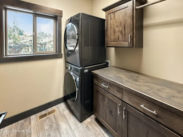 $1,650,000 | 40 Palouse Drive, Nordman, ID 83848