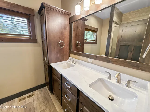 $1,650,000 | 40 Palouse Drive, Nordman, ID 83848