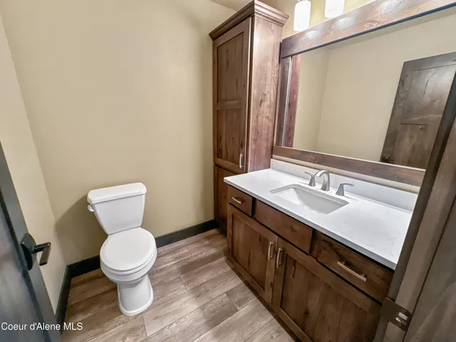 $1,650,000 | 40 Palouse Drive, Nordman, ID 83848