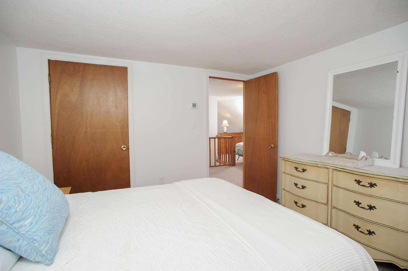 21 Schoolhouse Road Edgartown, MA 02539 - Photo 20 of 24 Bedroom 3 second floor