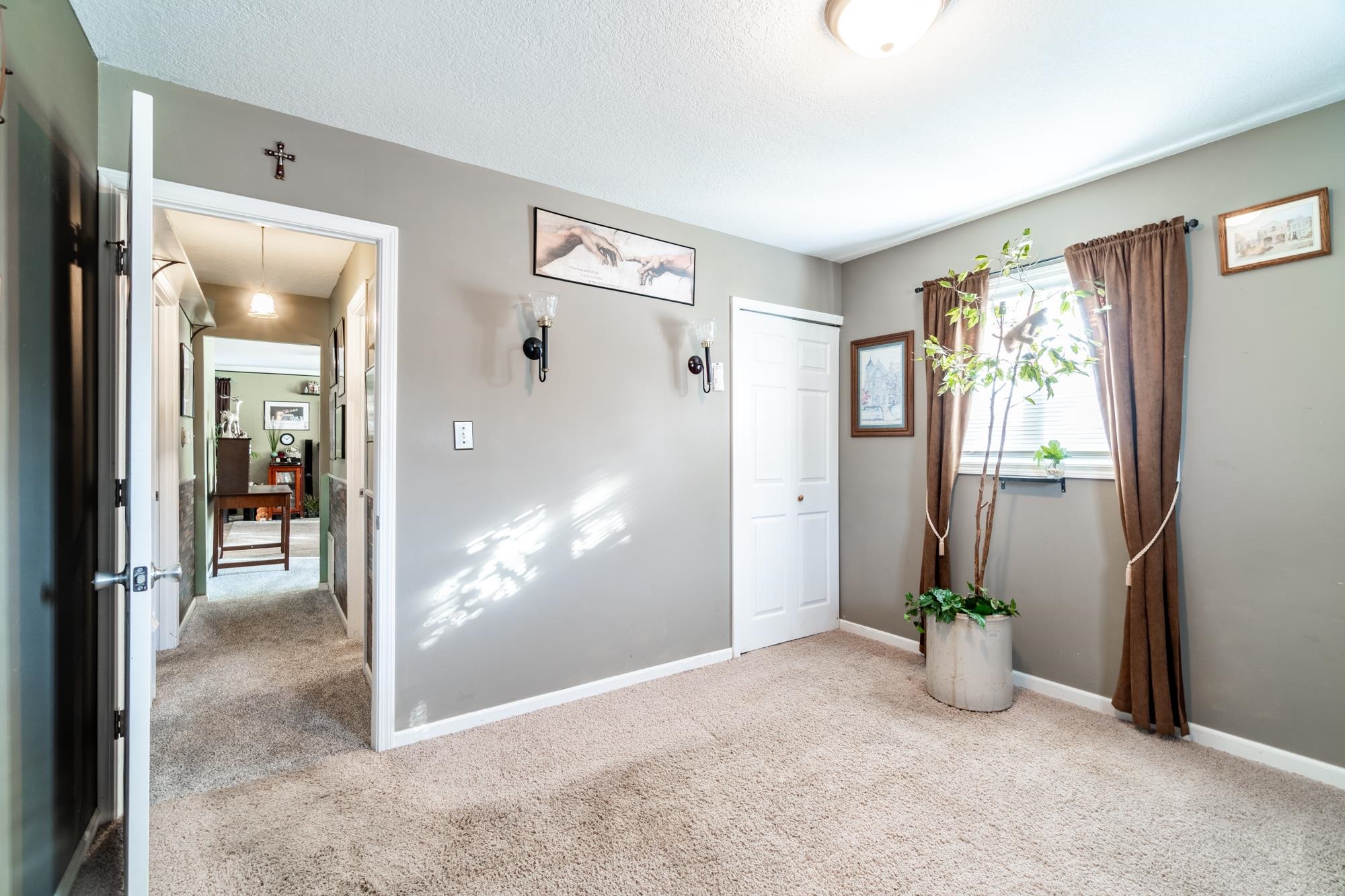 6310 Mayfair Road Fort Wayne, IN 46816 - Photo 7 of 18