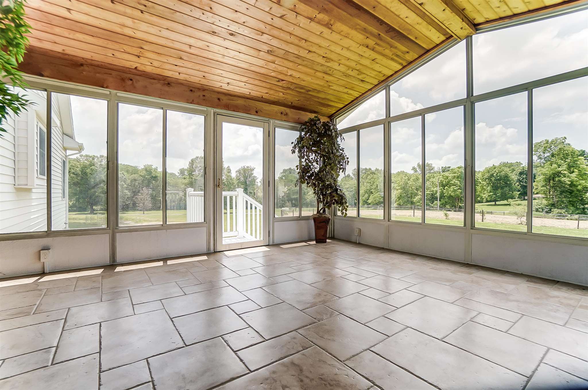 16807 Painter Road Leo, IN 46765 - Photo 11 of 34