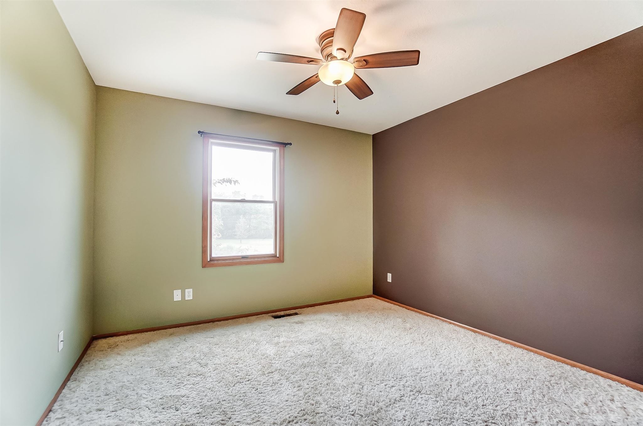16807 Painter Road Leo, IN 46765 - Photo 15 of 34