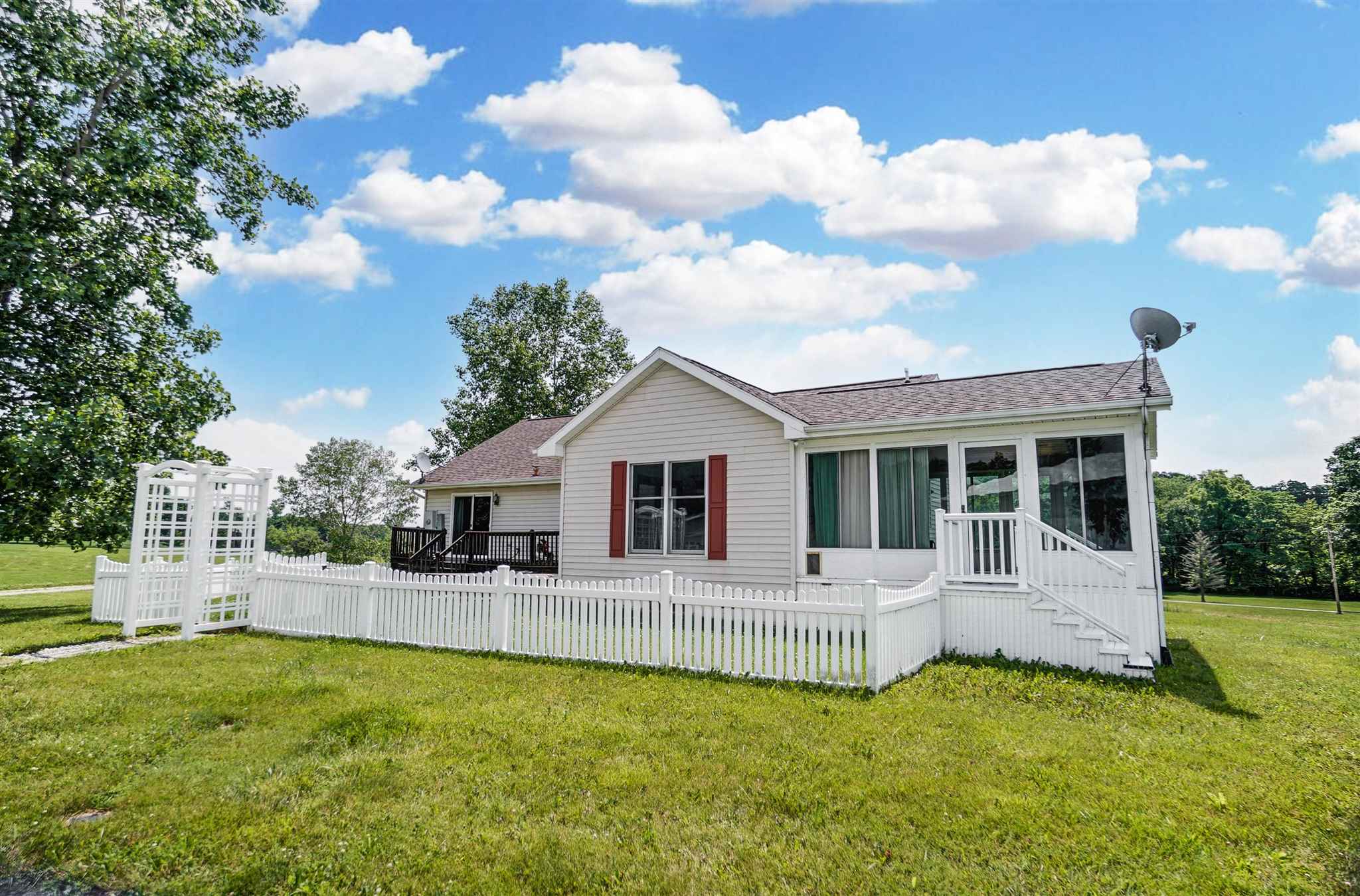 16807 Painter Road Leo, IN 46765 - Photo 20 of 34